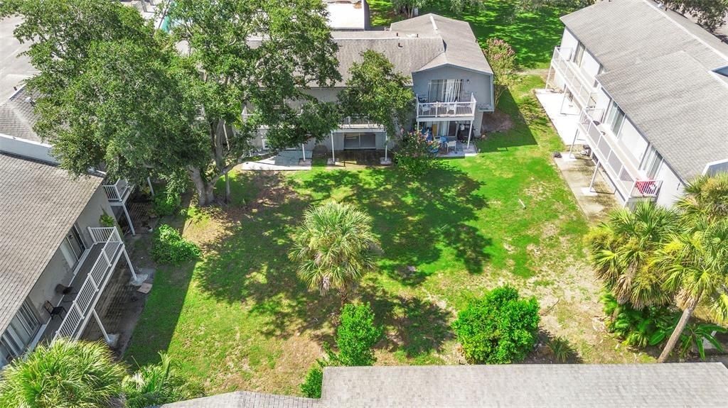 合同活跃: $109,500 (2 贝兹, 2 浴室, 1085 平方英尺)