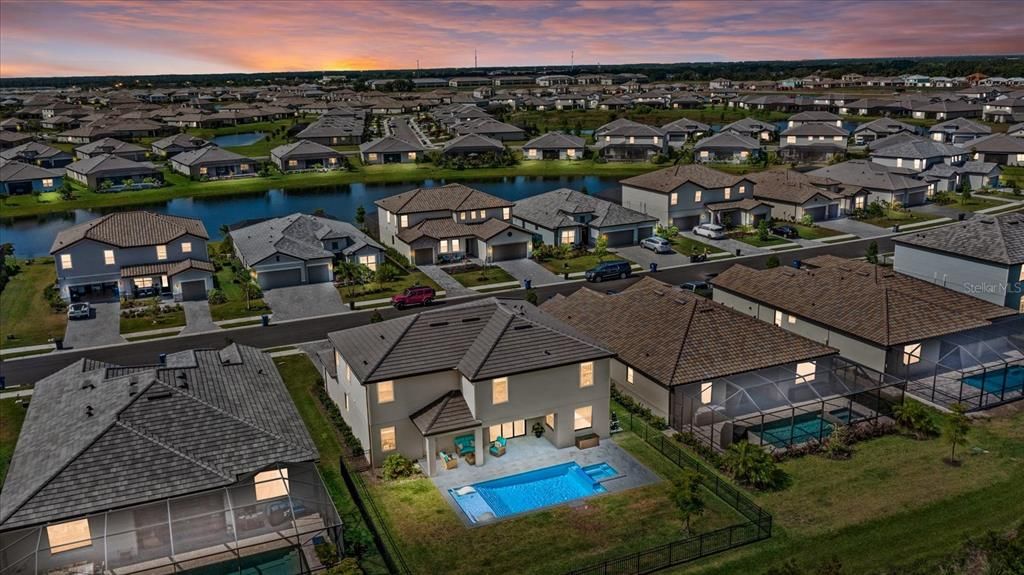 最近售出: $870,000 (6 贝兹, 4 浴室, 3867 平方英尺)