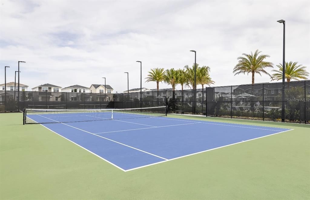 For Sale: $915,000 (5 beds, 4 baths, 3940 Square Feet)