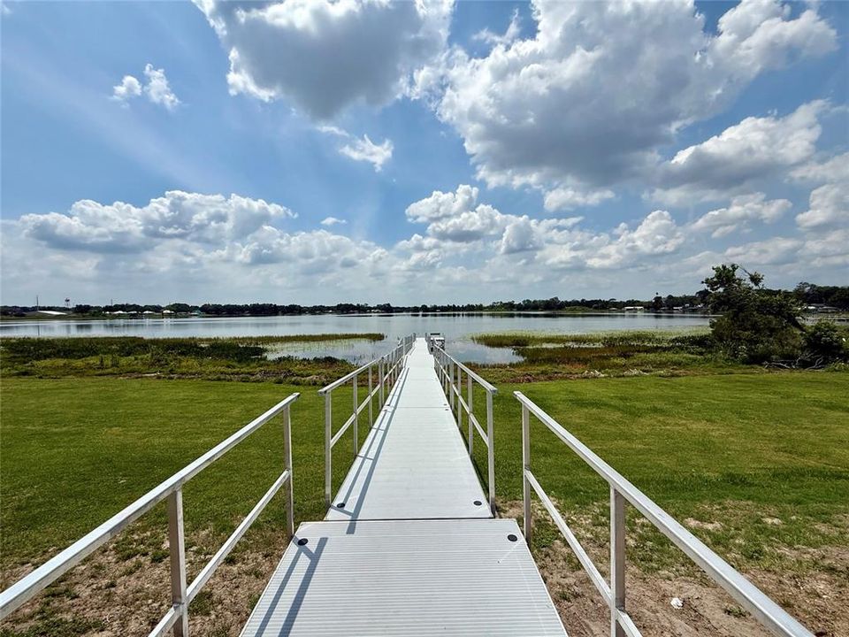 Active With Contract: $1,795 (3 beds, 2 baths, 1625 Square Feet)