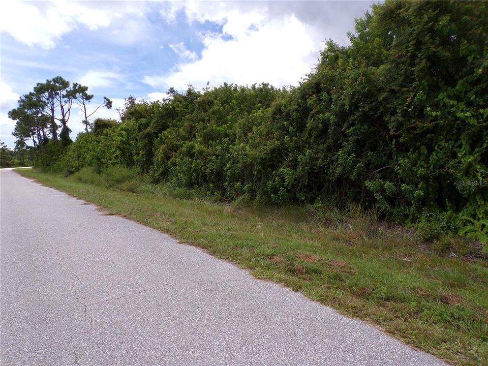 合同活跃: $16,990 (0.23 acres)