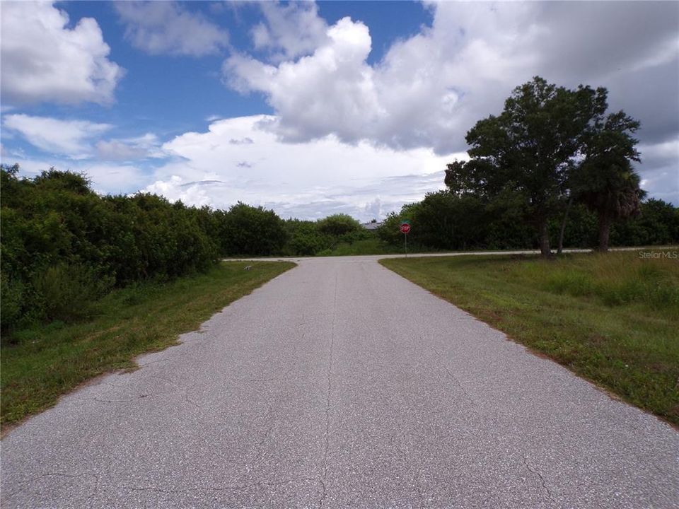 合同活跃: $16,990 (0.23 acres)