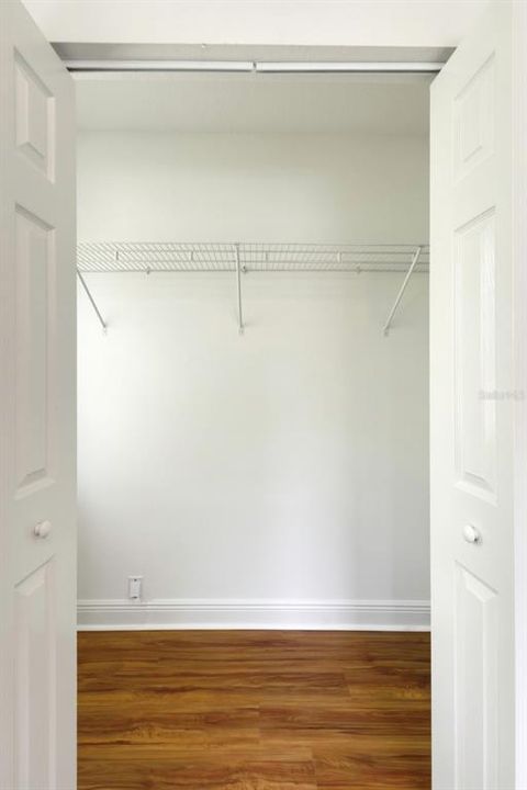 Под контрактом: $420,000 (3 спален, 2 ванн, 1620 Квадратных фут)