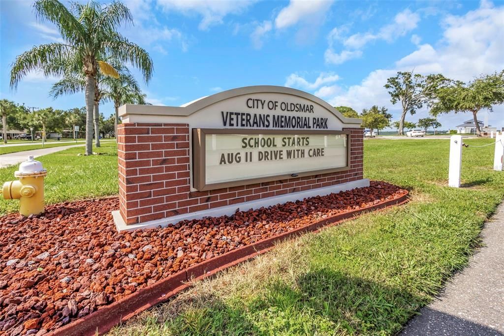 Под контрактом: $420,000 (3 спален, 2 ванн, 1620 Квадратных фут)