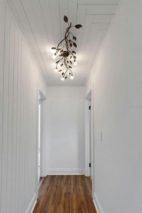 Под контрактом: $420,000 (3 спален, 2 ванн, 1620 Квадратных фут)