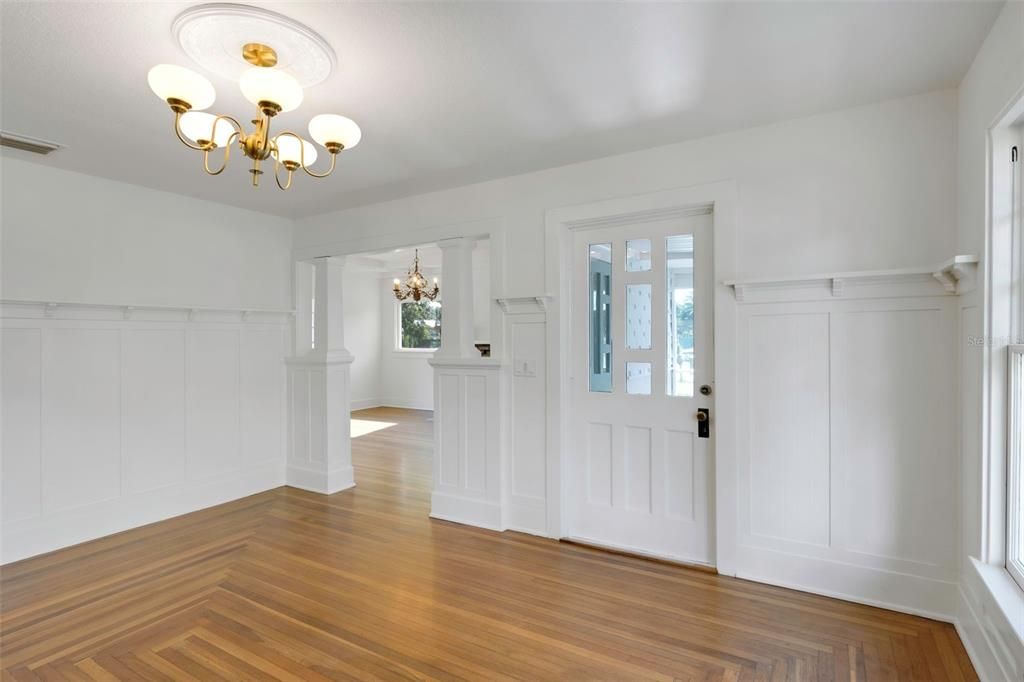 Под контрактом: $420,000 (3 спален, 2 ванн, 1620 Квадратных фут)