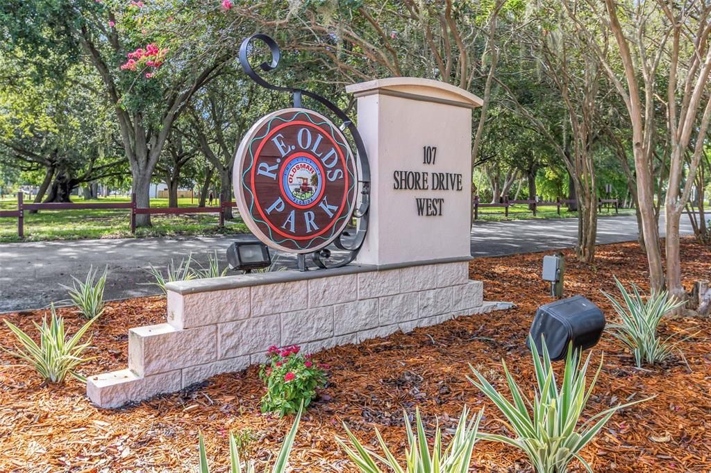 Под контрактом: $420,000 (3 спален, 2 ванн, 1620 Квадратных фут)