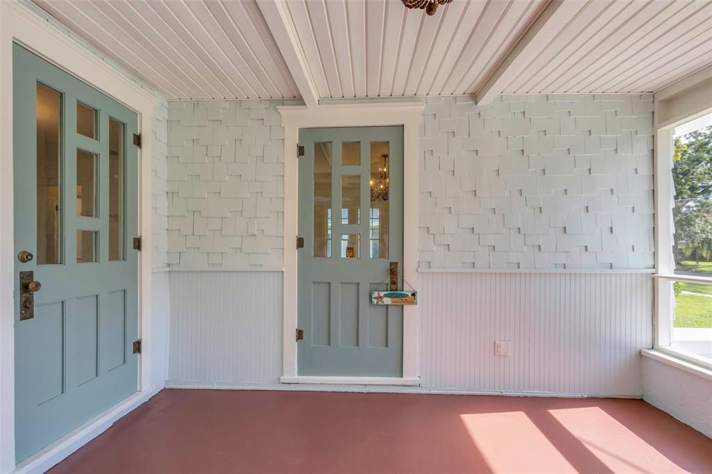 Под контрактом: $420,000 (3 спален, 2 ванн, 1620 Квадратных фут)