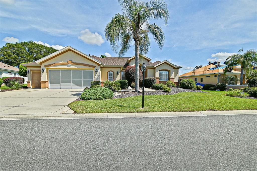 For Sale: $469,000 (3 beds, 2 baths, 2324 Square Feet)