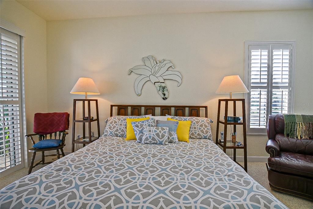 For Sale: $469,000 (3 beds, 2 baths, 2324 Square Feet)