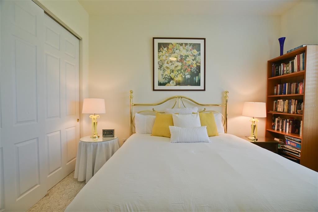 For Sale: $469,000 (3 beds, 2 baths, 2324 Square Feet)