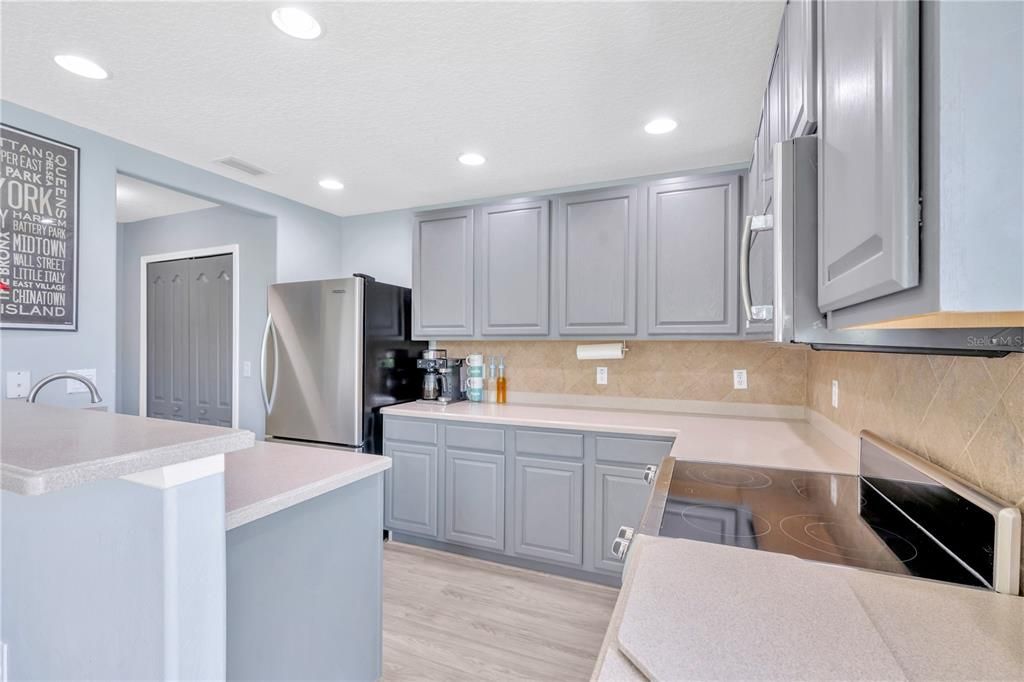 待售: $280,000 (3 贝兹, 2 浴室, 1824 平方英尺)