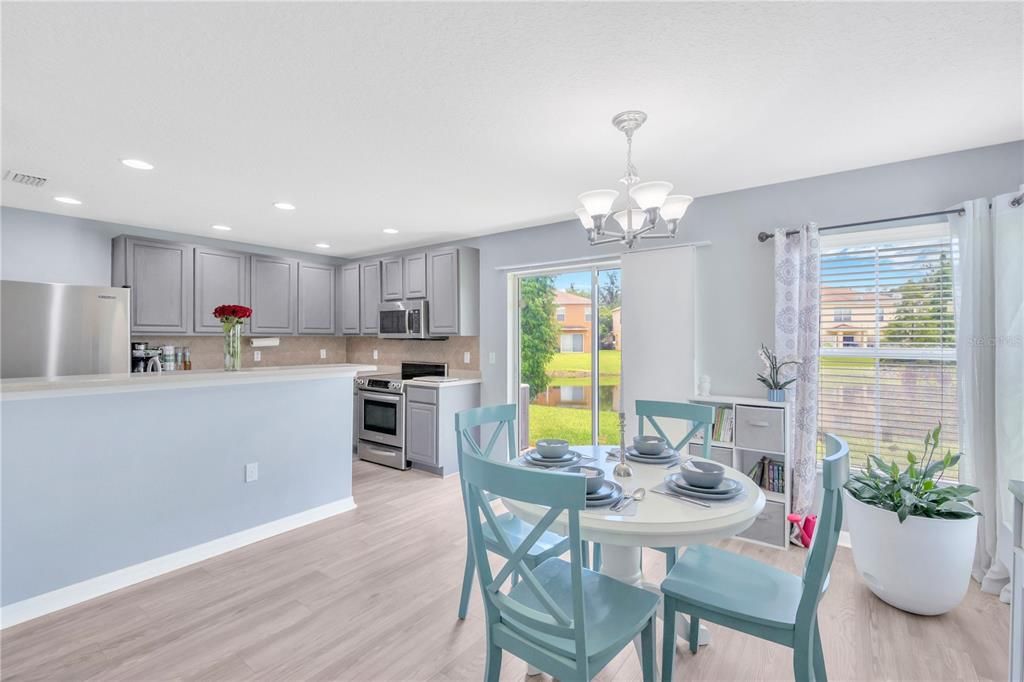 待售: $280,000 (3 贝兹, 2 浴室, 1824 平方英尺)