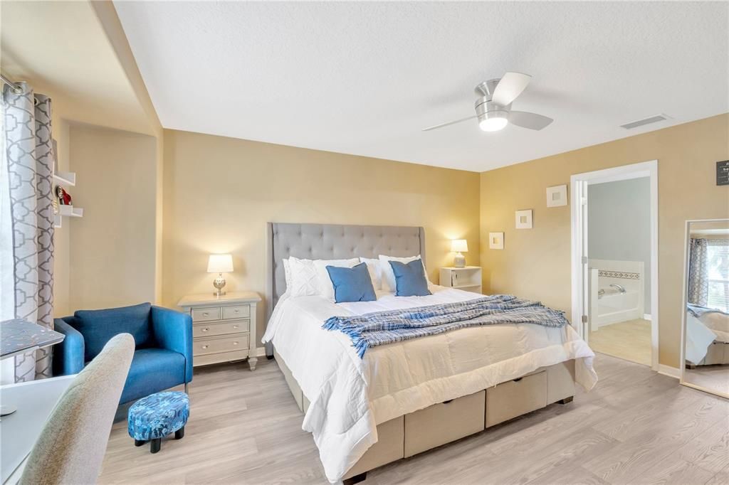 待售: $280,000 (3 贝兹, 2 浴室, 1824 平方英尺)