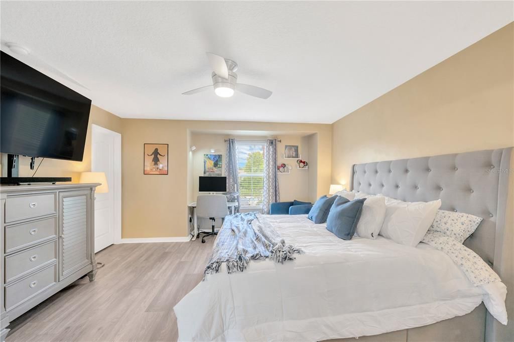 待售: $280,000 (3 贝兹, 2 浴室, 1824 平方英尺)