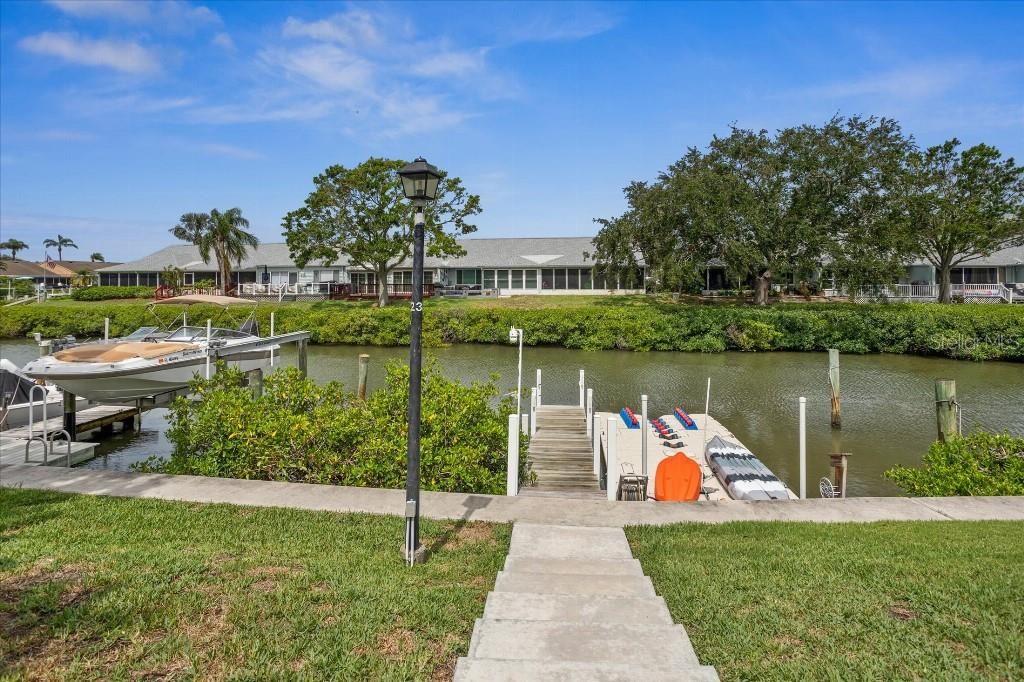 На продажу: $385,000 (2 спален, 2 ванн, 1440 Квадратных фут)