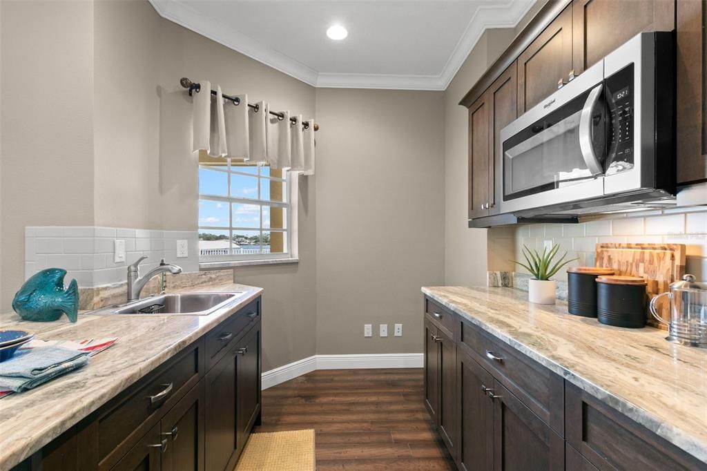 For Sale: $1,800,000 (4 beds, 3 baths, 4220 Square Feet)