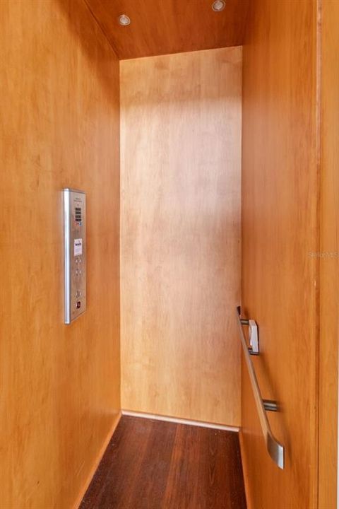 For Sale: $1,800,000 (4 beds, 3 baths, 4220 Square Feet)