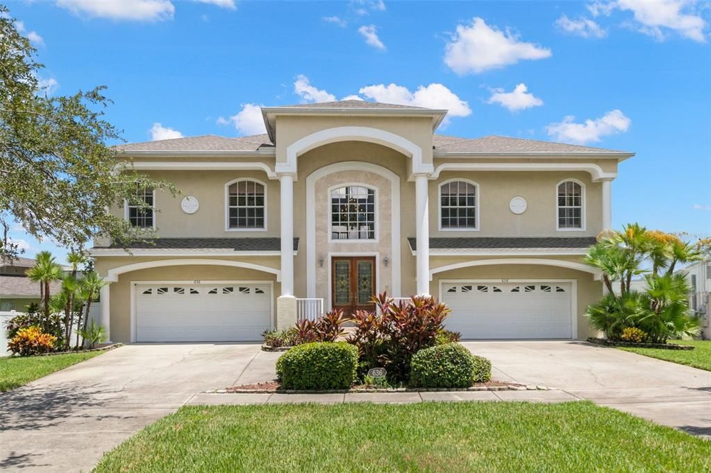 For Sale: $1,800,000 (4 beds, 3 baths, 4220 Square Feet)