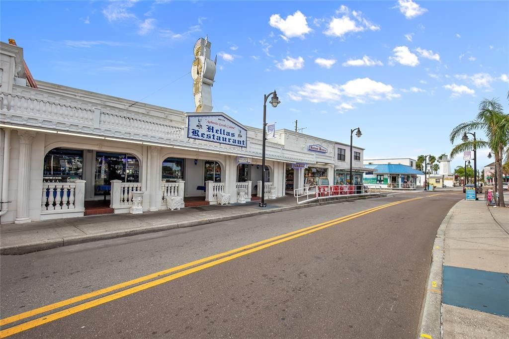 For Sale: $1,800,000 (4 beds, 3 baths, 4220 Square Feet)