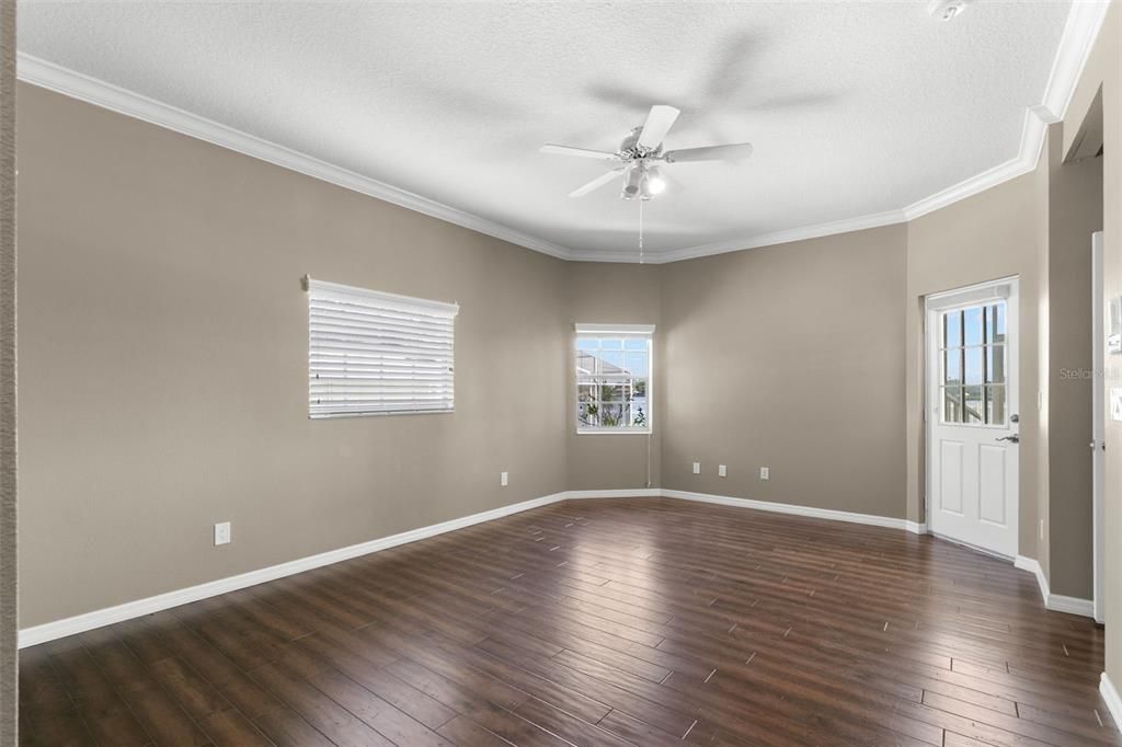 For Sale: $1,800,000 (4 beds, 3 baths, 4220 Square Feet)