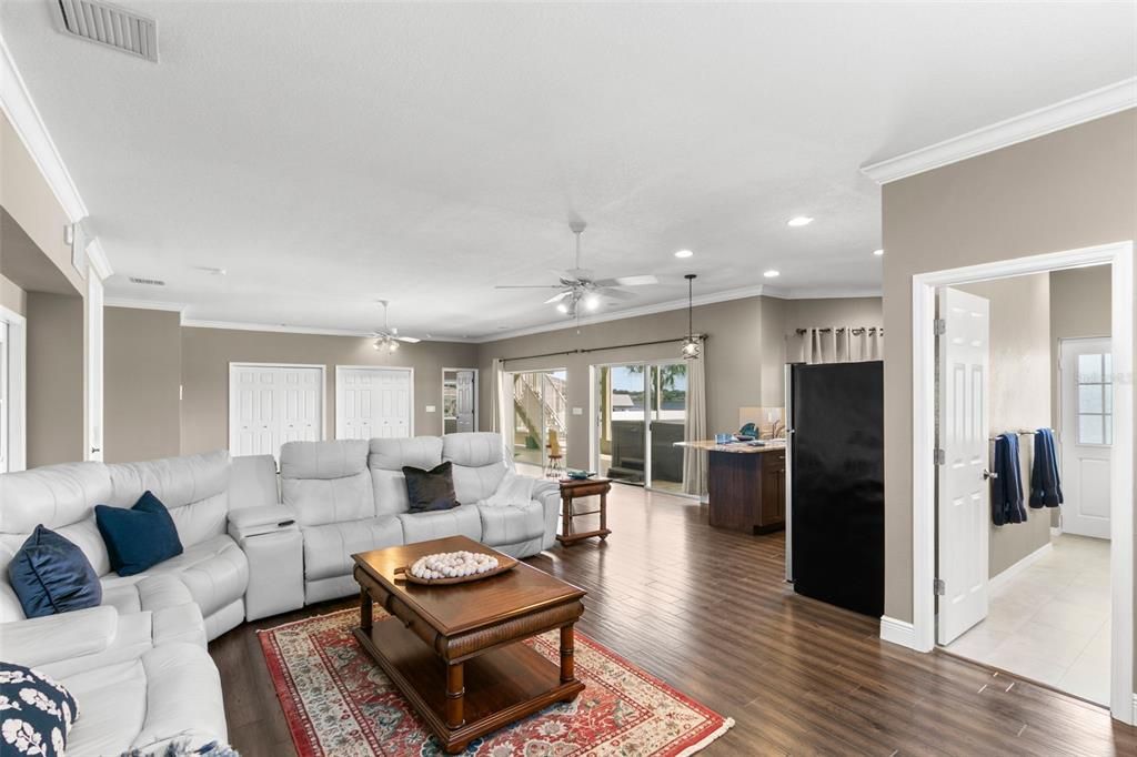 For Sale: $1,800,000 (4 beds, 3 baths, 4220 Square Feet)