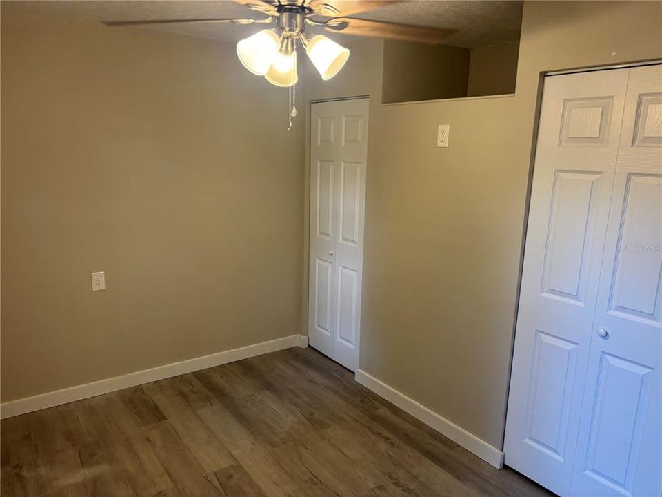 For Sale: $199,900 (2 beds, 1 baths, 775 Square Feet)