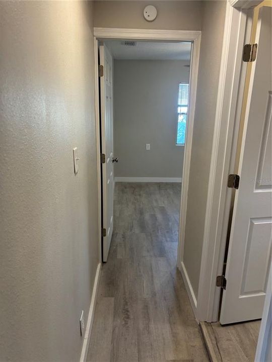 For Sale: $199,900 (2 beds, 1 baths, 775 Square Feet)