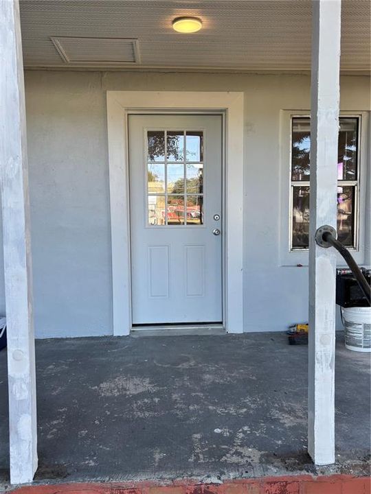 For Sale: $199,900 (2 beds, 1 baths, 775 Square Feet)