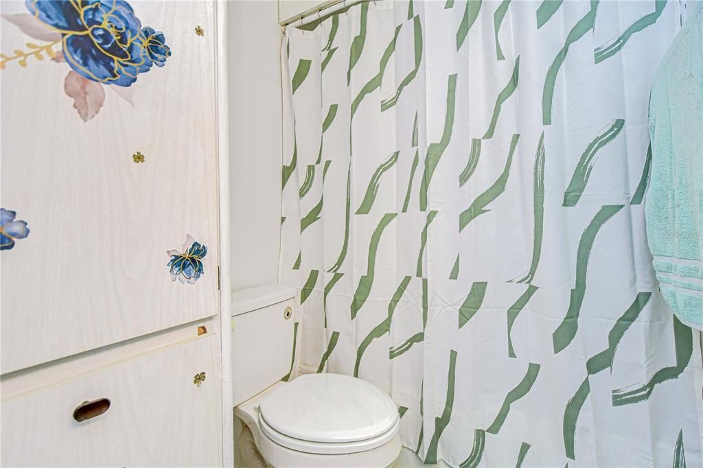 待售: $64,900 (2 贝兹, 1 浴室, 672 平方英尺)