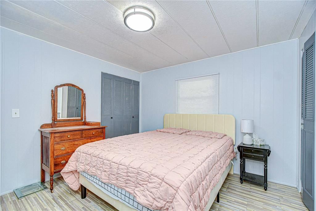 待售: $64,900 (2 贝兹, 1 浴室, 672 平方英尺)