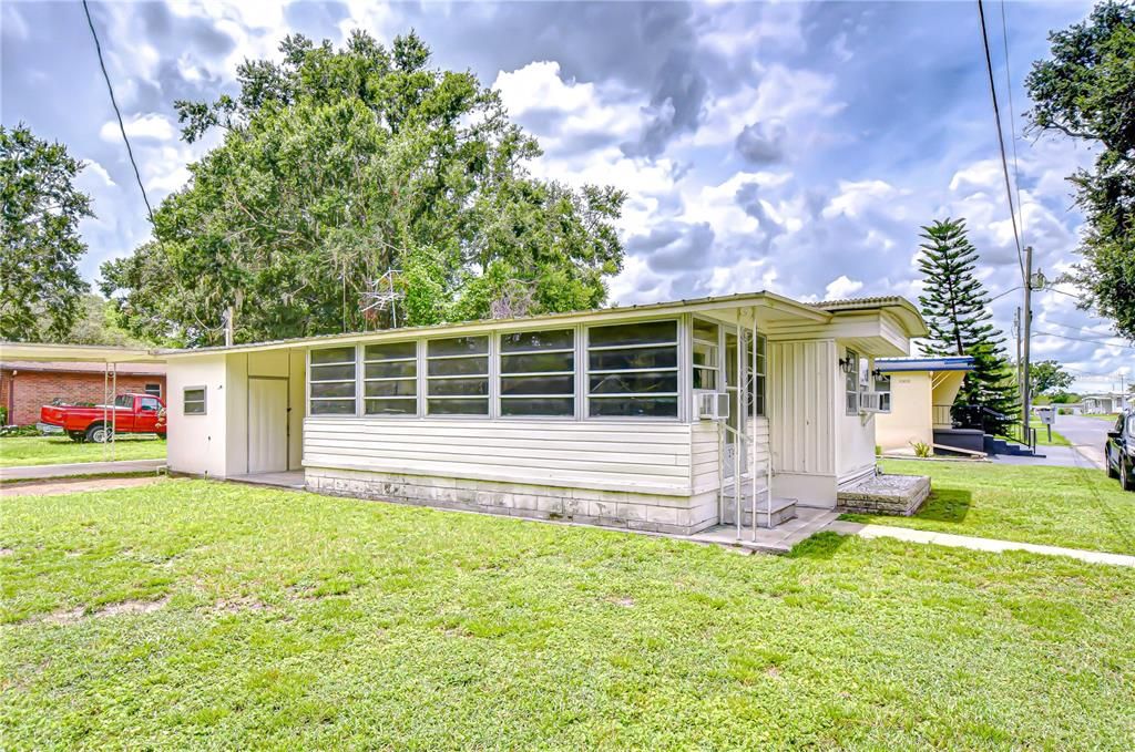 待售: $64,900 (2 贝兹, 1 浴室, 672 平方英尺)