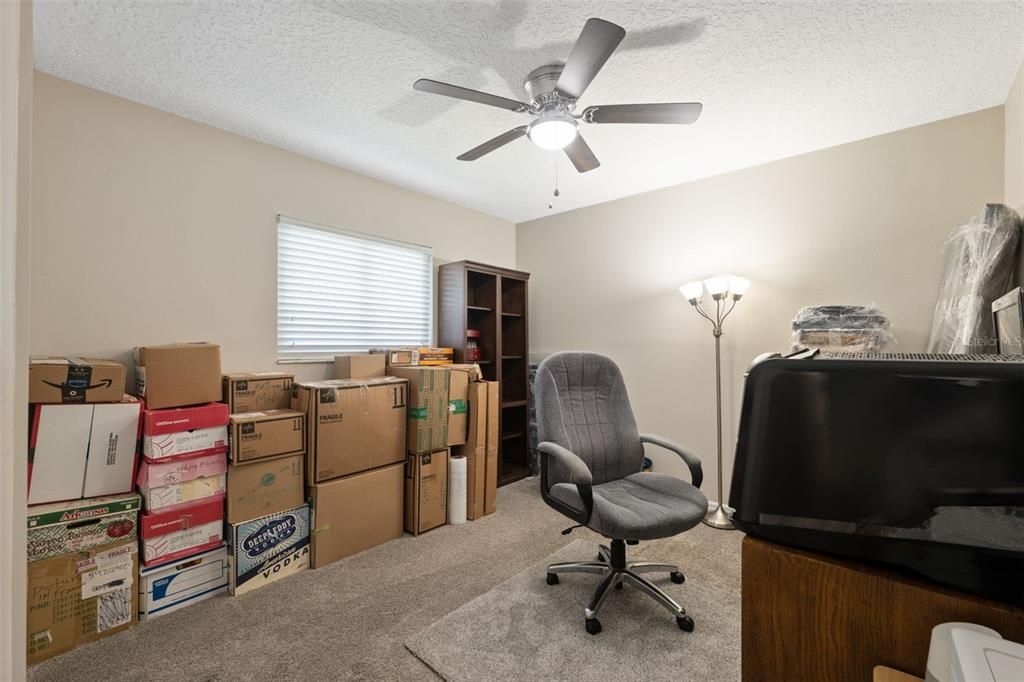 Active With Contract: $320,000 (3 beds, 2 baths, 1739 Square Feet)