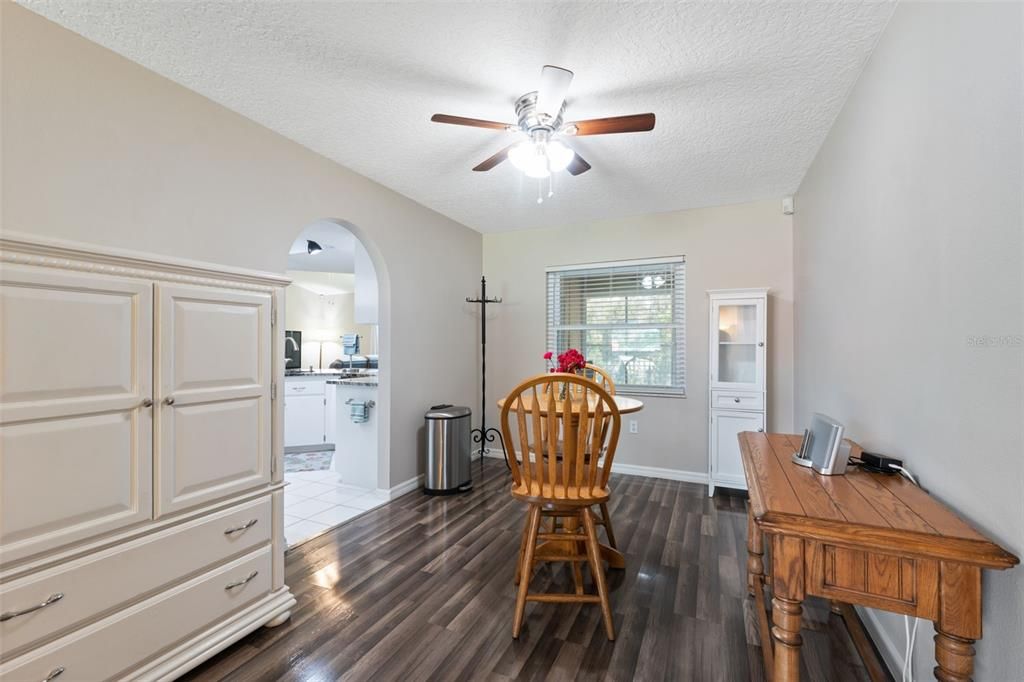 Active With Contract: $320,000 (3 beds, 2 baths, 1739 Square Feet)