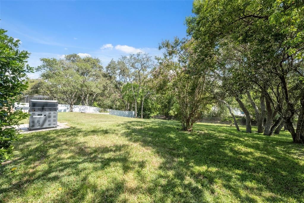 Active With Contract: $320,000 (3 beds, 2 baths, 1739 Square Feet)