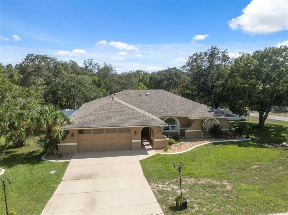 Active With Contract: $320,000 (3 beds, 2 baths, 1739 Square Feet)