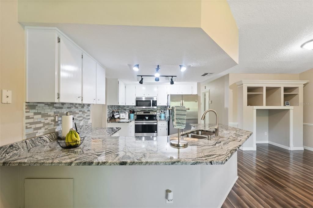 Active With Contract: $320,000 (3 beds, 2 baths, 1739 Square Feet)