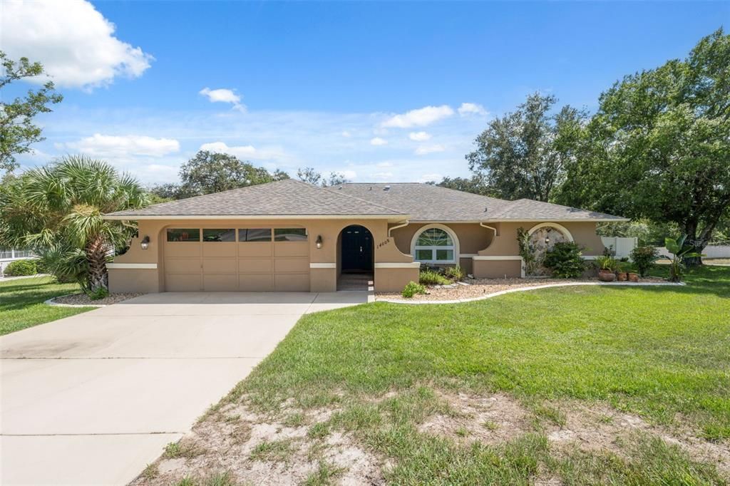 Active With Contract: $320,000 (3 beds, 2 baths, 1739 Square Feet)