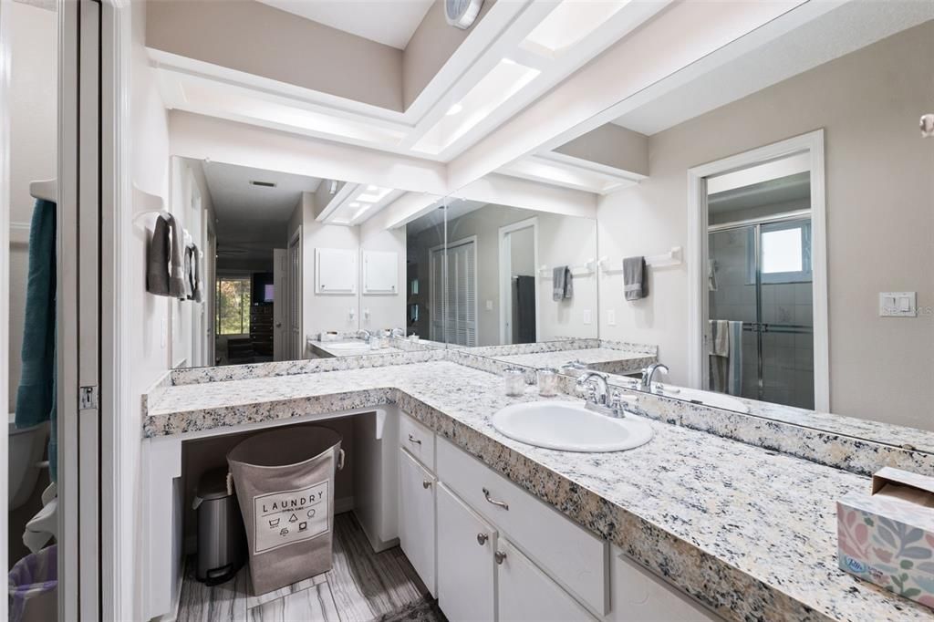 Active With Contract: $320,000 (3 beds, 2 baths, 1739 Square Feet)