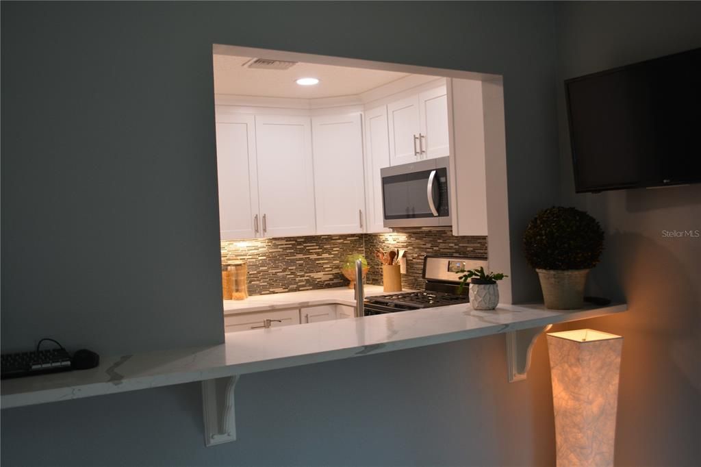 На продажу: $310,000 (2 спален, 2 ванн, 1348 Квадратных фут)