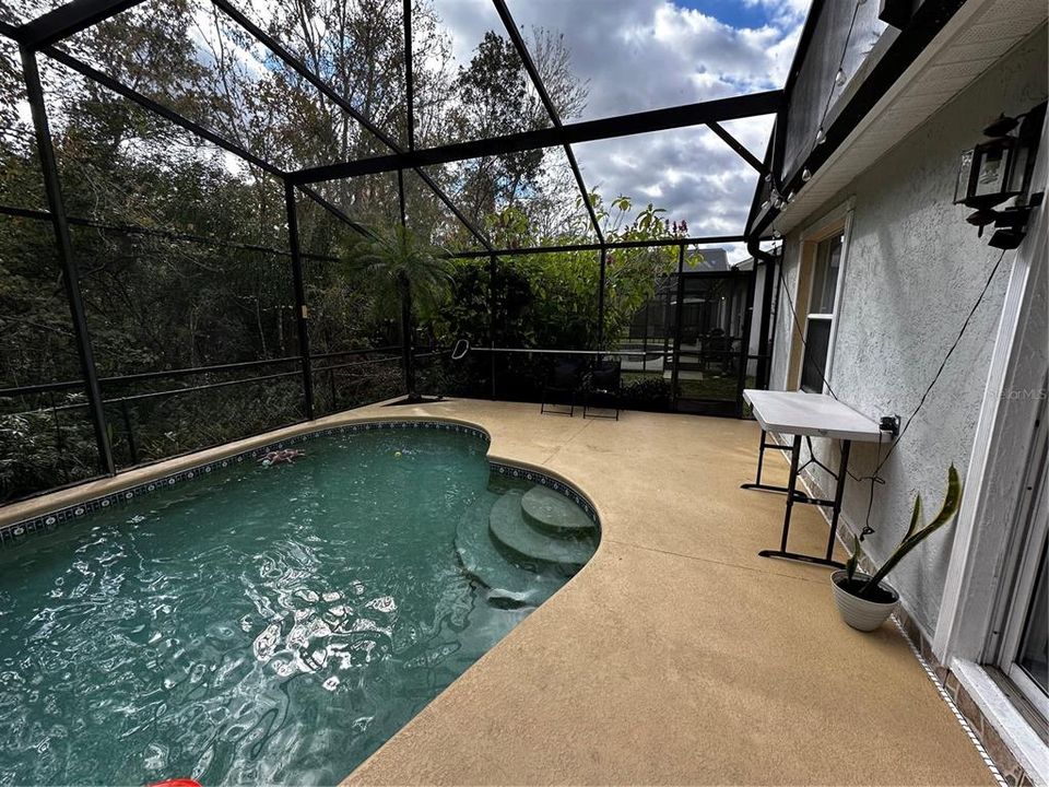 Active With Contract: $342,999 (3 beds, 2 baths, 1330 Square Feet)