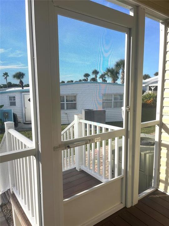 待售: $299,000 (2 贝兹, 1 浴室, 1223 平方英尺)