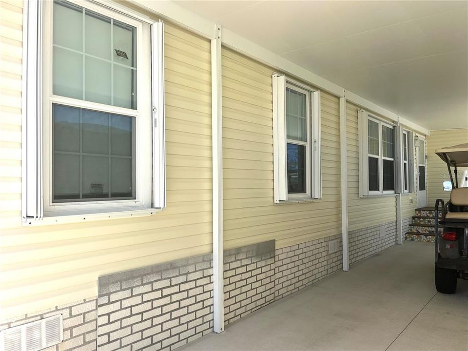 待售: $299,000 (2 贝兹, 1 浴室, 1223 平方英尺)