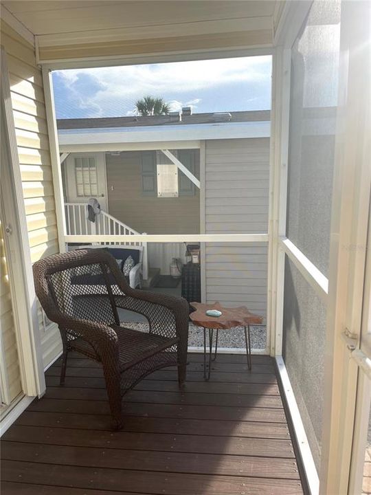 待售: $299,000 (2 贝兹, 1 浴室, 1223 平方英尺)