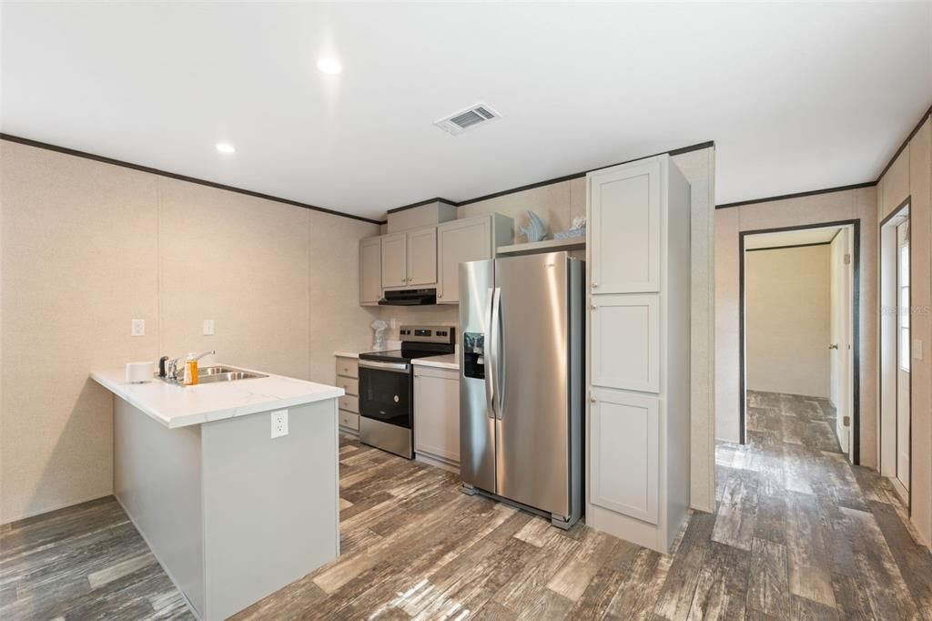 待售: $168,900 (3 贝兹, 2 浴室, 1001 平方英尺)