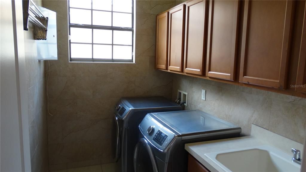 For Rent: $4,950 (4 beds, 4 baths, 3458 Square Feet)