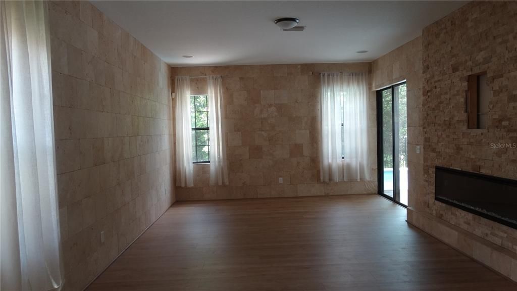 For Rent: $4,950 (4 beds, 4 baths, 3458 Square Feet)