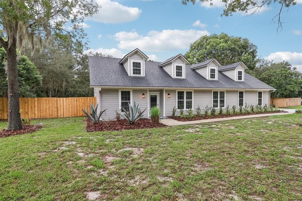 For Sale: $679,900 (4 beds, 2 baths, 2507 Square Feet)