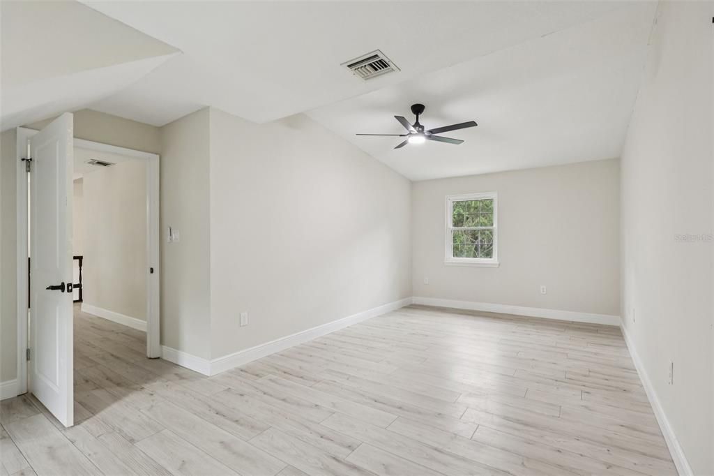 For Sale: $679,900 (4 beds, 2 baths, 2507 Square Feet)