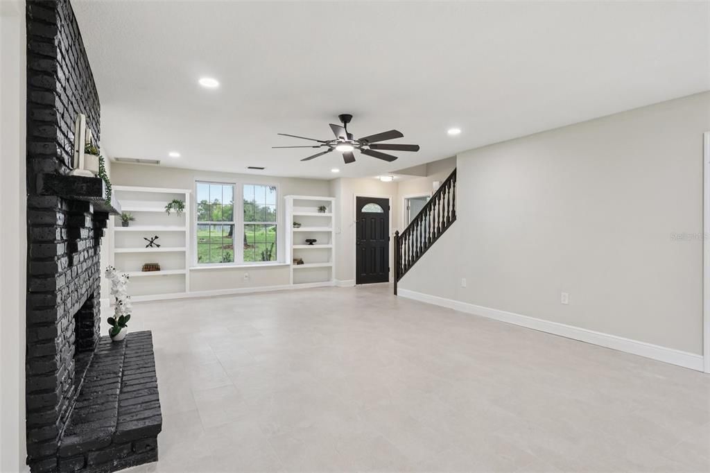 For Sale: $679,900 (4 beds, 2 baths, 2507 Square Feet)